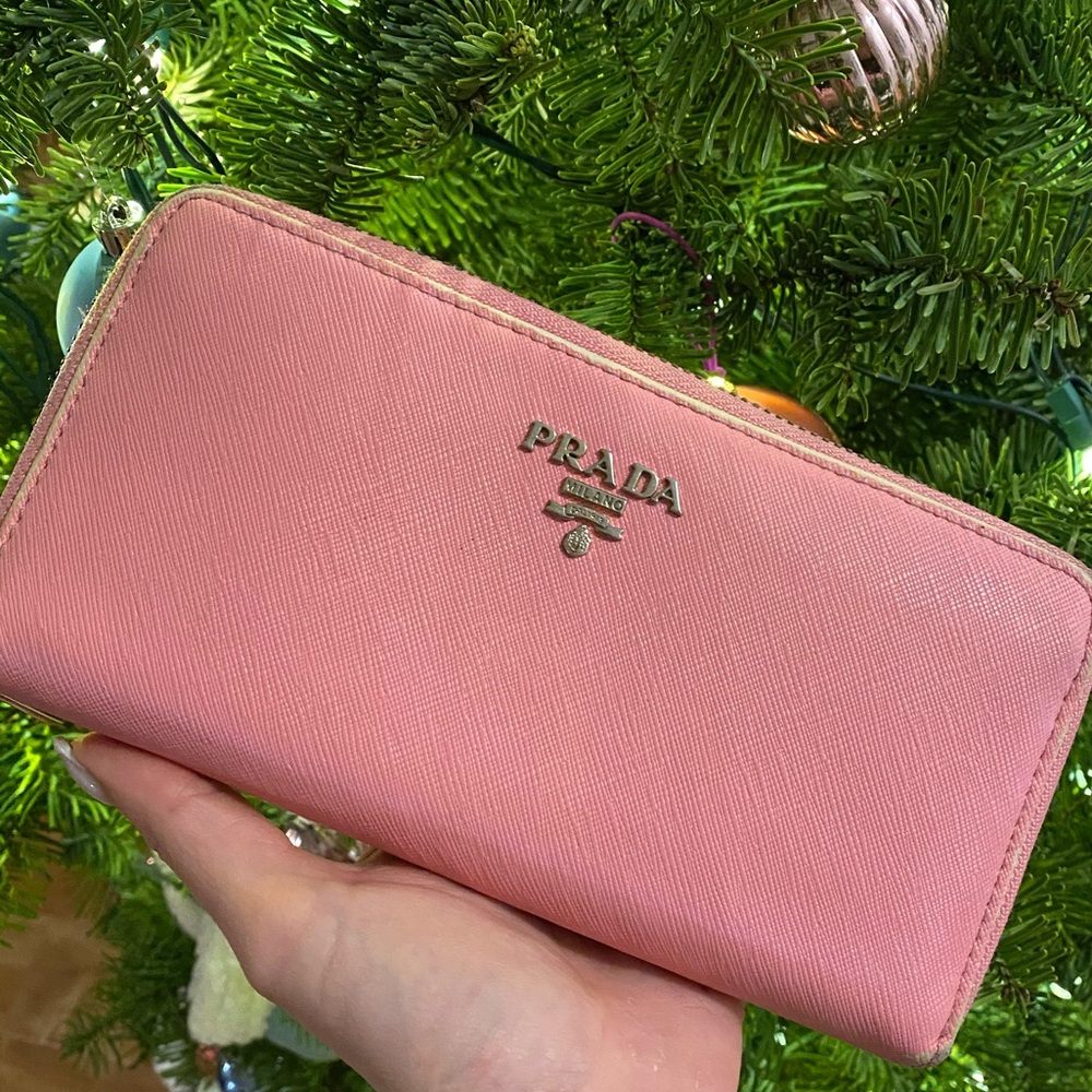 Prada leather pink wallet. Authentic
